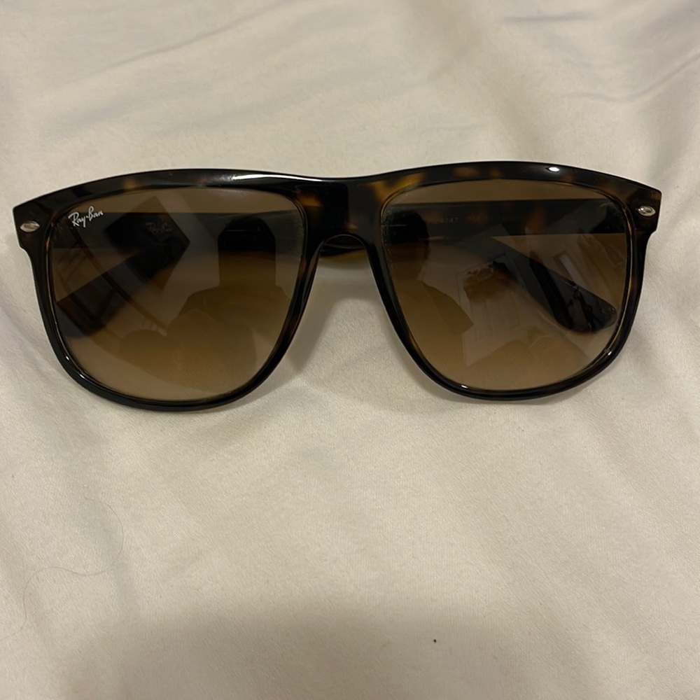 Ray bans tortoise color